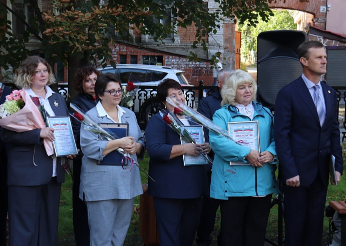 В Саратовской области объявлены имена лучших работников образования и выдающейся молодежи