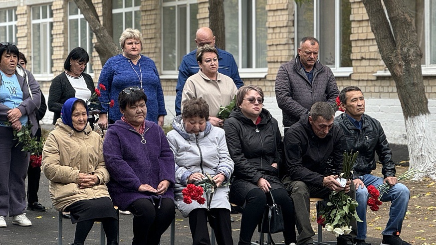 В Краснокутском районе открыли две мемориальных доски в память о погибших бойцах СВО