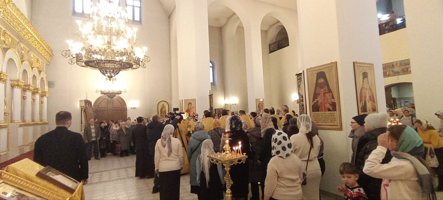 В Саратов привезли ковчег с частицей мощей святителя Спиридона Тримифунтского