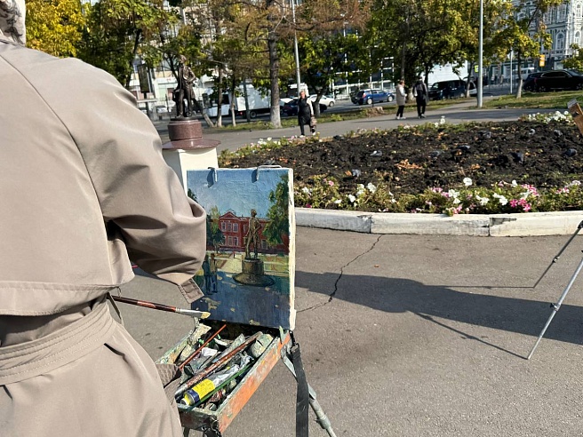 В Саратове студенты рисовали макет будущего монумента Боголюбову