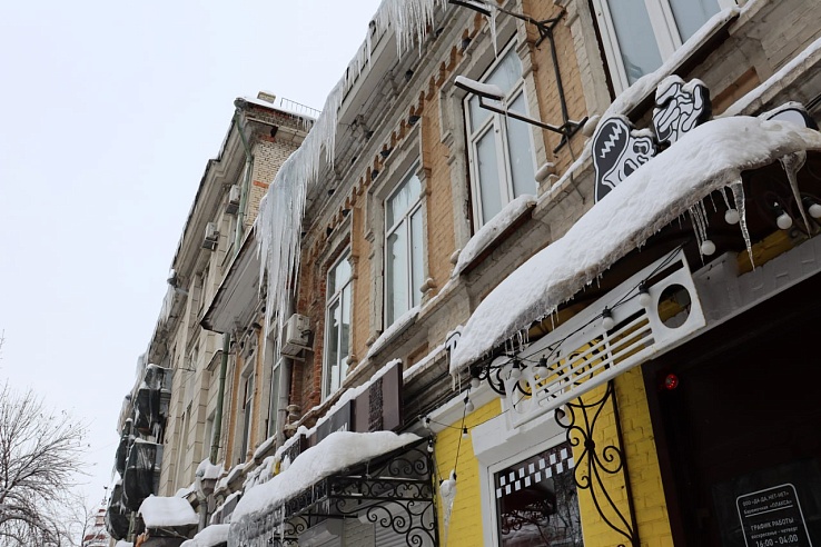 За прошедшие сутки с улиц Саратова вывезено более 45 тысяч кубометров снега