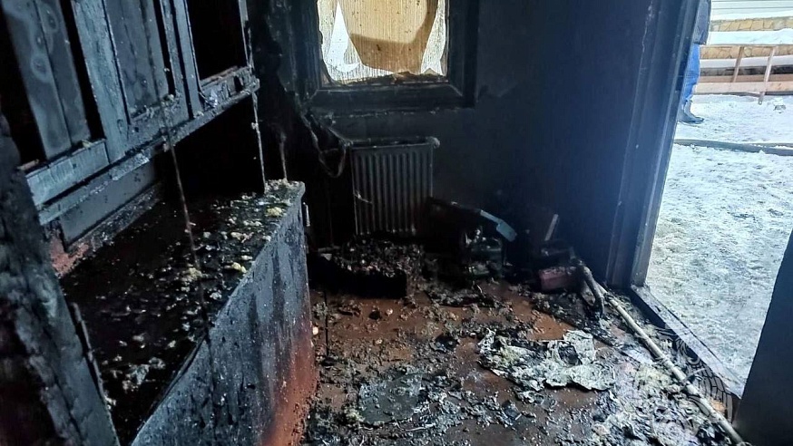 В Пугачеве нетрезвый курильщик сжег летнюю кухню в доме своей матери