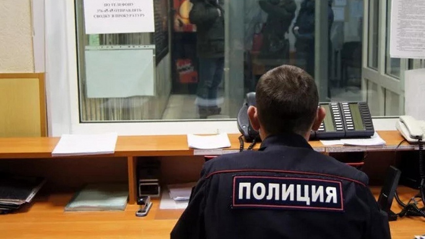 В Саратове старик пытался "спасти дочь от тюрьмы" за 700 тысяч рублей