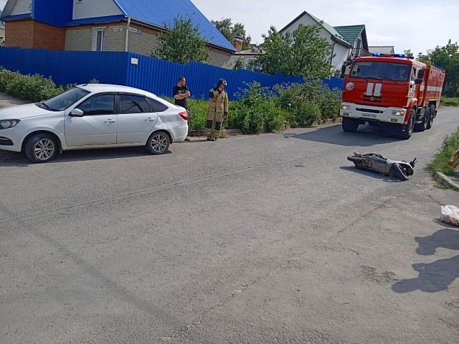 В Саратове 10-летний водитель скутера попал в больницу после ДТП