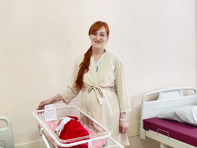 В Саратове новорожденным подарили новогодние костюмчики, сшитые вручную