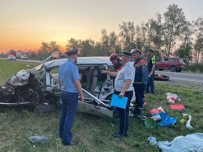 В аварии под Саратовом погибли двое детей и женщина