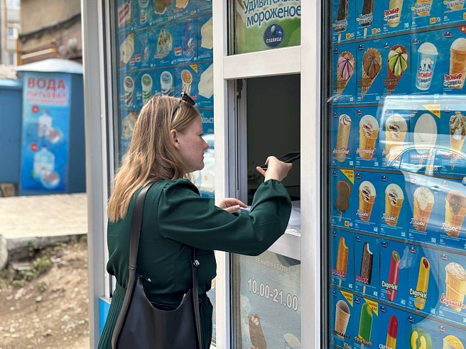В Саратове чиновники выявили незаконные точки продажи мороженого и кофе