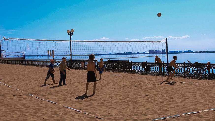 Саратовский пляж на Новой набережной готовят к купальному сезону