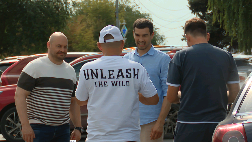 Саратовские эвакуаторщики устроили "охоту" за автомобилями