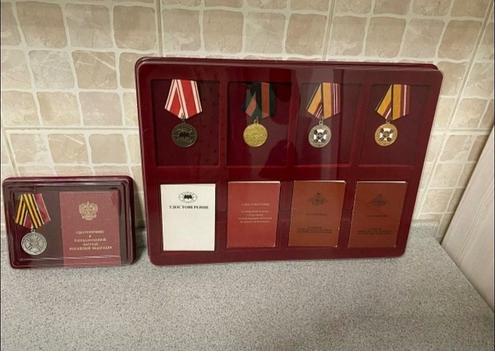 Саратовского участника СВО наградили шестой медалью