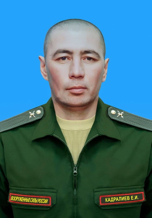 Балашовский район прощается с погибшими бойцами Евгением Кадралиевым и Юрием Ишиным