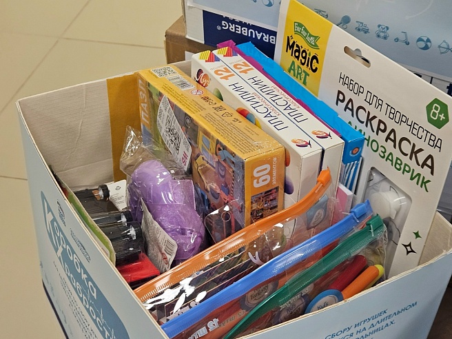 В саратовскую областную детскую больницу доставили "Коробку храбрости"