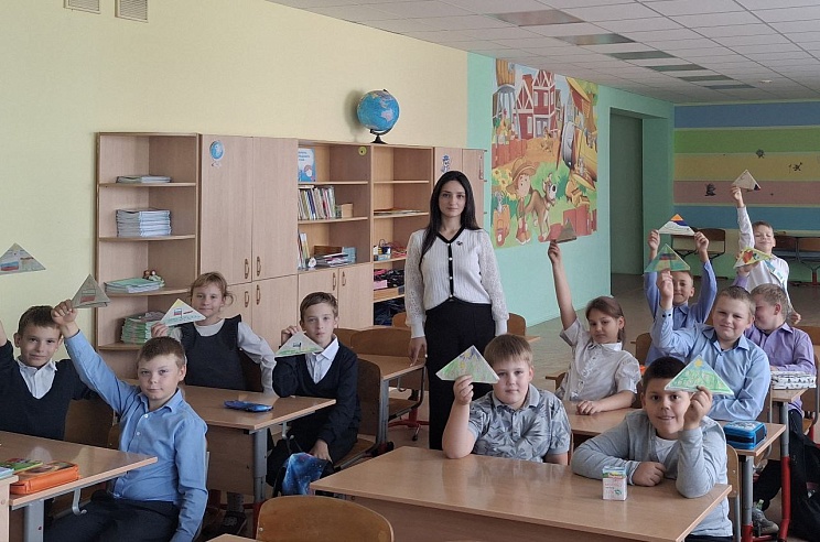 Саратовские волонтеры передают на фронт амуницию, маскировочные сети и письма