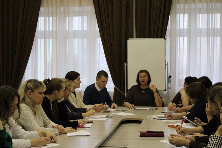 Управленческие команды саратовских школ осваивают новые горизонты с проектом «ЛидерПро»