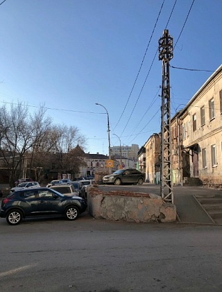 В центре Саратова могут ликвидировать одну из парковок