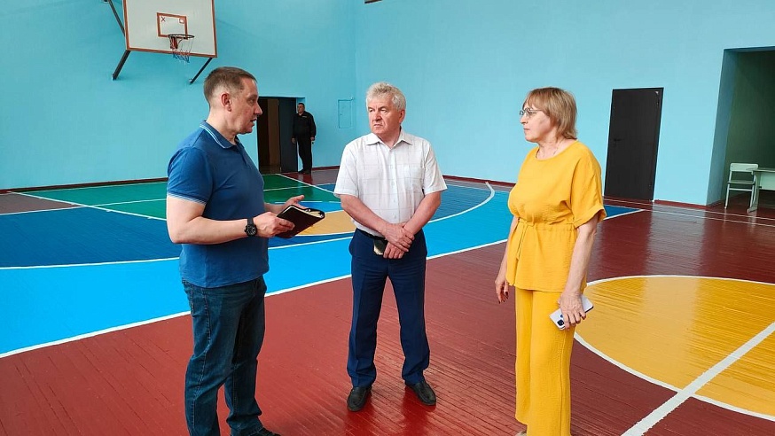 Депутат Облдумы раскритиковал качество работ в Романовском районе 