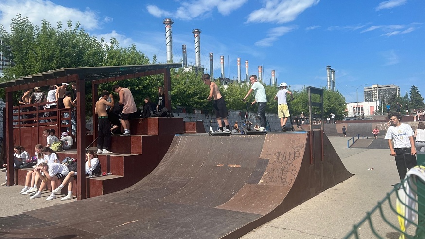 площадка коломна набережная. детская площадка в россии. мой район москва. стать площадкой. летняя спортивная площадка.