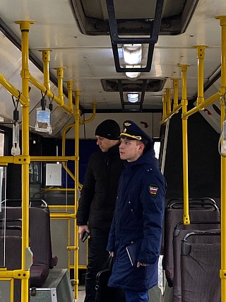 Пассажиры 10-рублевых автобусов в Саратове платят полную стоимость проезда