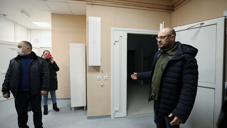 Главные врачи саратовских больниц оценили функционал нового инфекционного центра