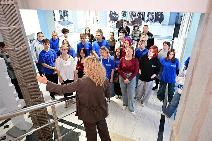 В информационном центре Балаковской АЭС в рамках федерального проекта «Университетские смены» побывали школьники из Мариуполя