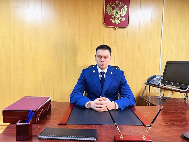 В Энгельсе и в двух районах Саратова назначили новых прокуроров