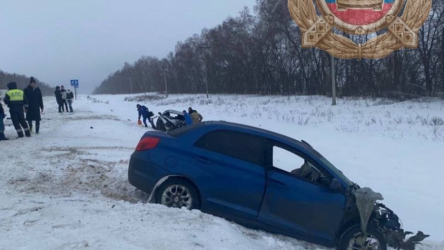 В ДТП под Калининском погибла пассажирка "Ниссана"