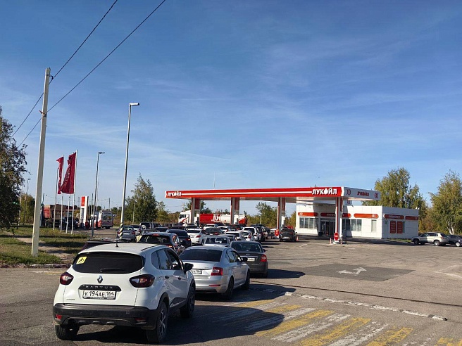 Панков просит УФАС и прокуратуру проверить цены на бензин в Балакове