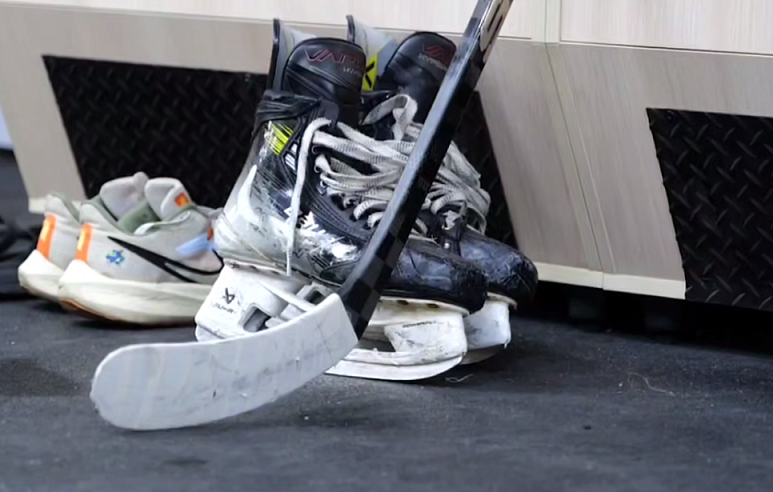 В саратовском "Кристалле" начались первые тренировки хоккеистов на новом льду