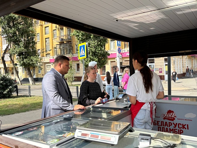 В центре Саратова чиновники нашли незаконные ларьки