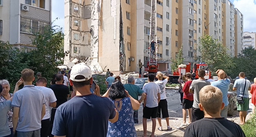 Число жертв при обрушении дома на Блинова выросло до четырех