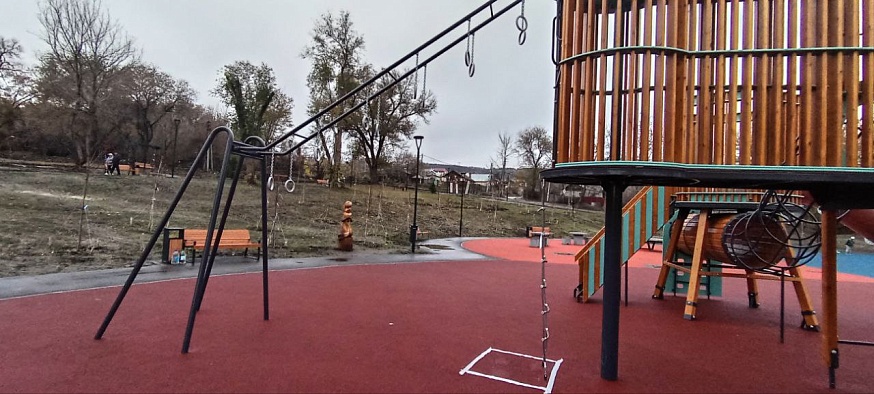 Сквер на Прессовой превратили в универсальную зону отдыха