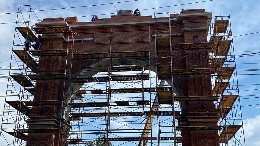 Спуск у Триумфальной арки в Саратове могут сделать пешеходной зоной