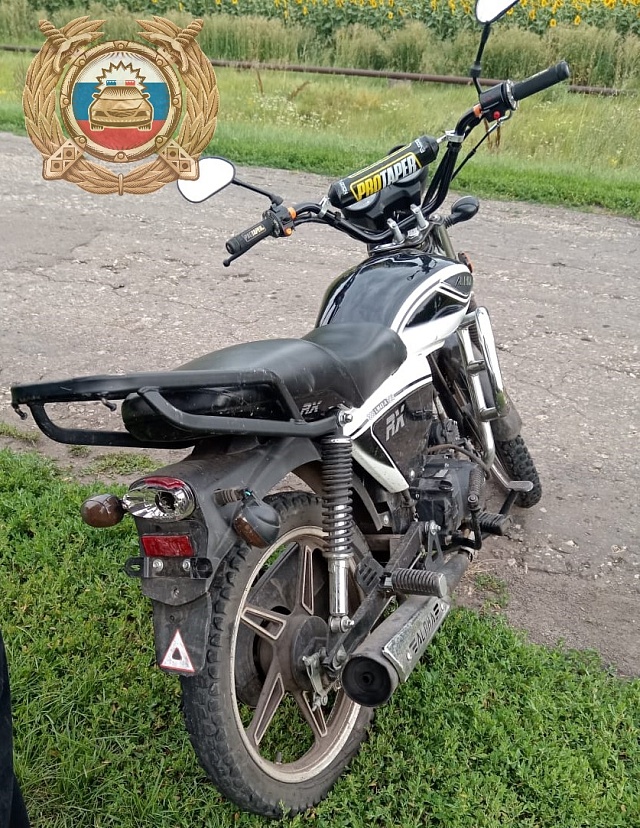 В ДТП с двумя мопедами под Саратовом пострадал 15-летний юноша