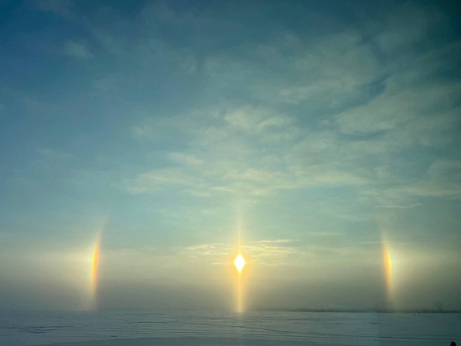 Из-за морозов над Саратовской областью появилось гало с радужными пятнами