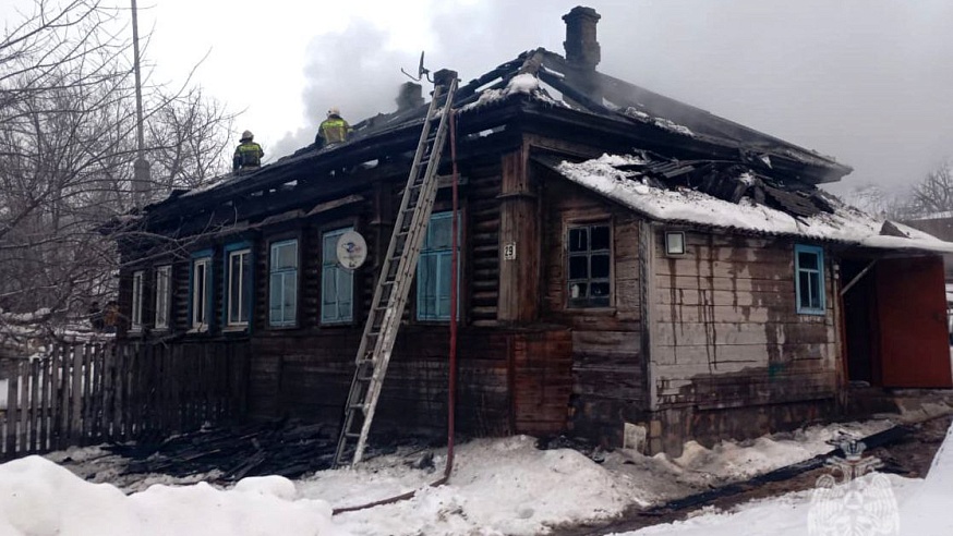 В Саратовской области горели сарай, свинарник и три деревянных дома