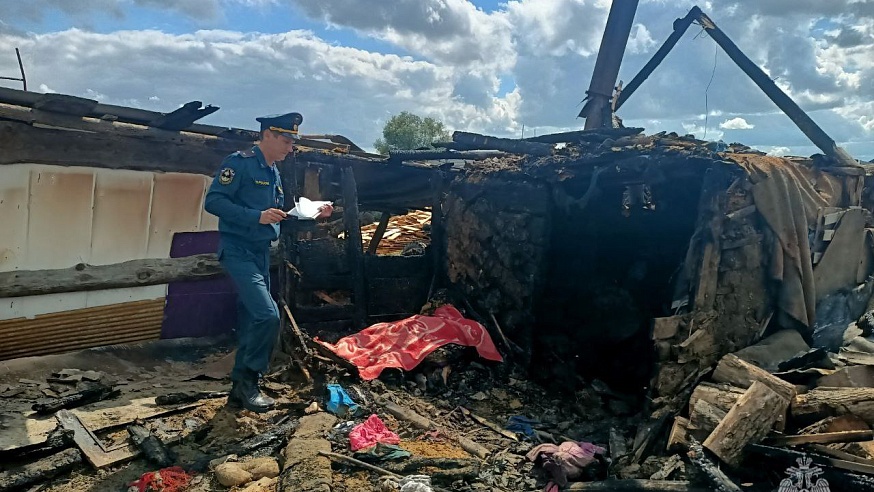 В сгоревшей бане под Саратовом нашли тело ребенка