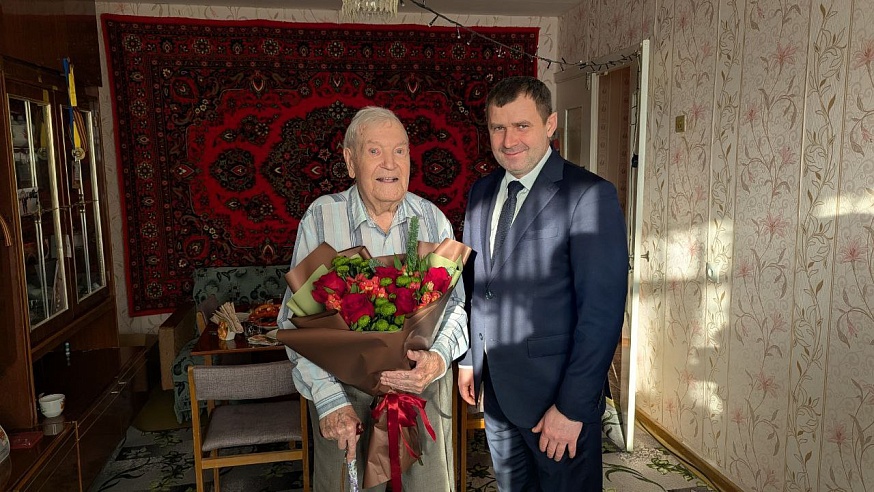 Вековой юбилей отметил ветеран Великой Отечественной войны из Балакова