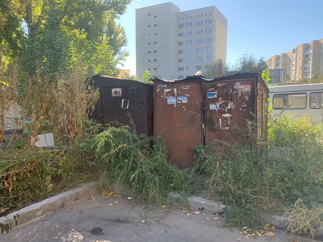 1400 незаконных объектов убрали с улиц Саратова с начала года