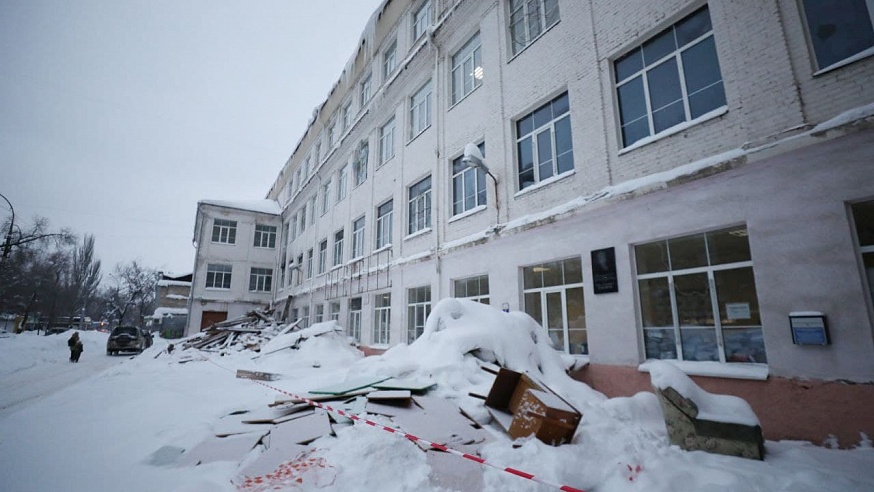 В школе №18 Саратова продолжается ремонт после пожара