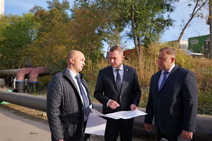 Бусаргин проконтролировал ход реконструкции сложных участков водоканала в Саратове