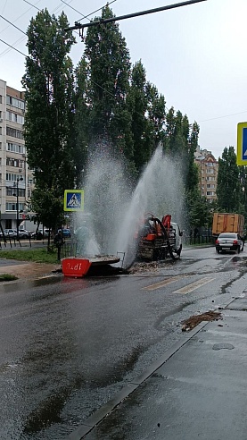 Из-за "КВС" в центре Саратова забили коммунальные фонтаны