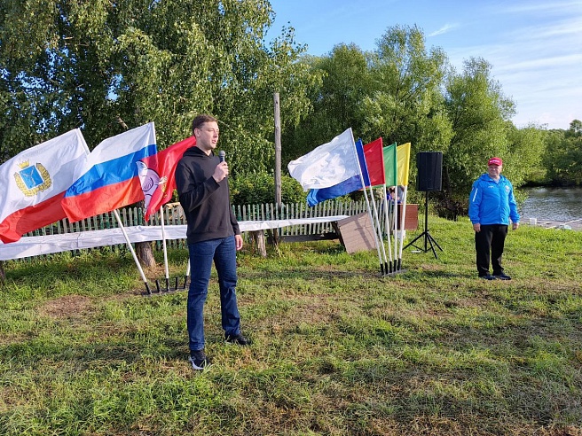 В Петровском районе рыбаки соревновались в улове