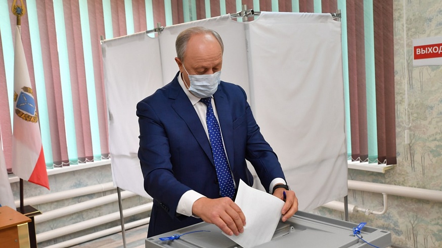 Губернатор Саратовской области проголосовал на выборах
