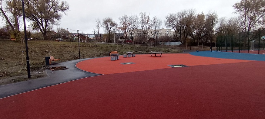 Сквер на Прессовой превратили в универсальную зону отдыха