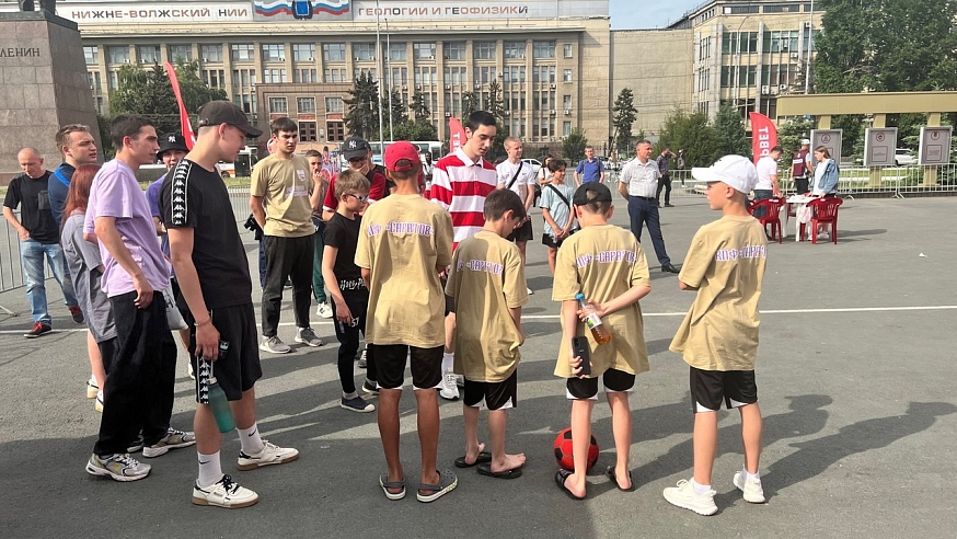 В Саратове стартовал Чемпионат России по пляжному футболу