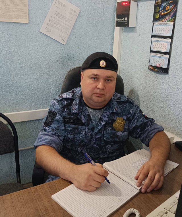 В Татищеве приставы спасли потерявшего сознание мужчину