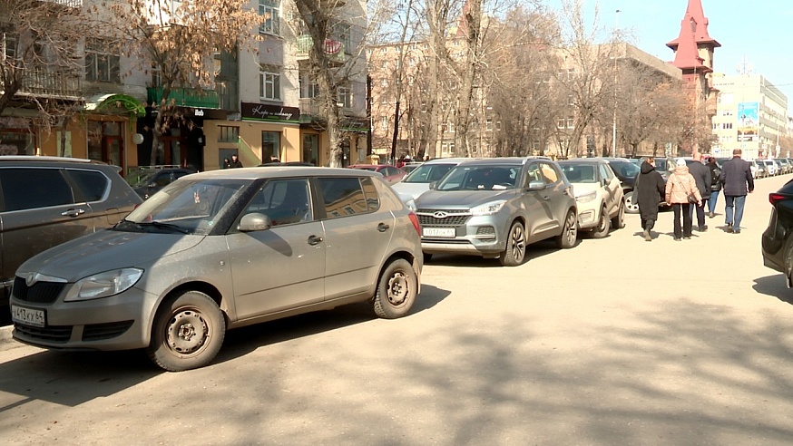 До конца года в Саратове откроют платные парковки