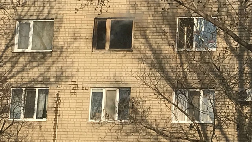 На Соколовой горе в Саратове горит шестиэтажный дом