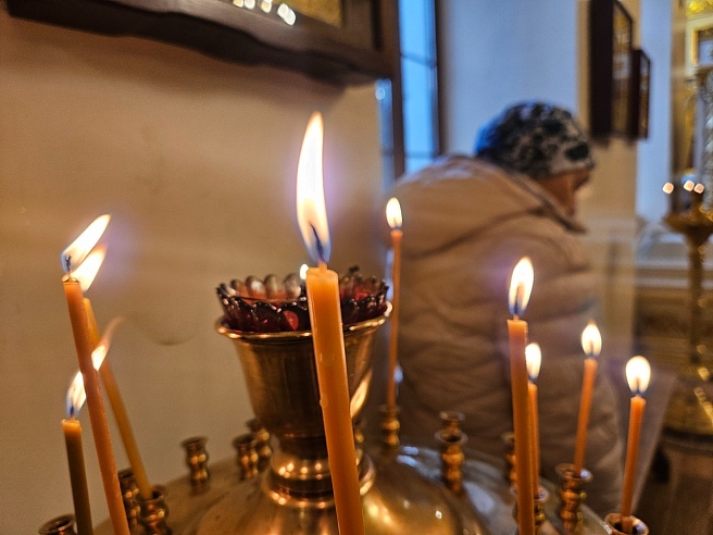 В Саратов привезли мощи Николая Чудотворца