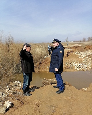 В Саратовской области затопило дороги и отрезало три села от райцентра